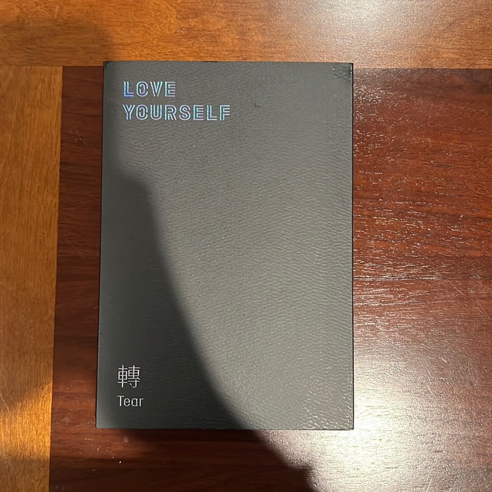 BTS Love Yourself Tear - Ver. R